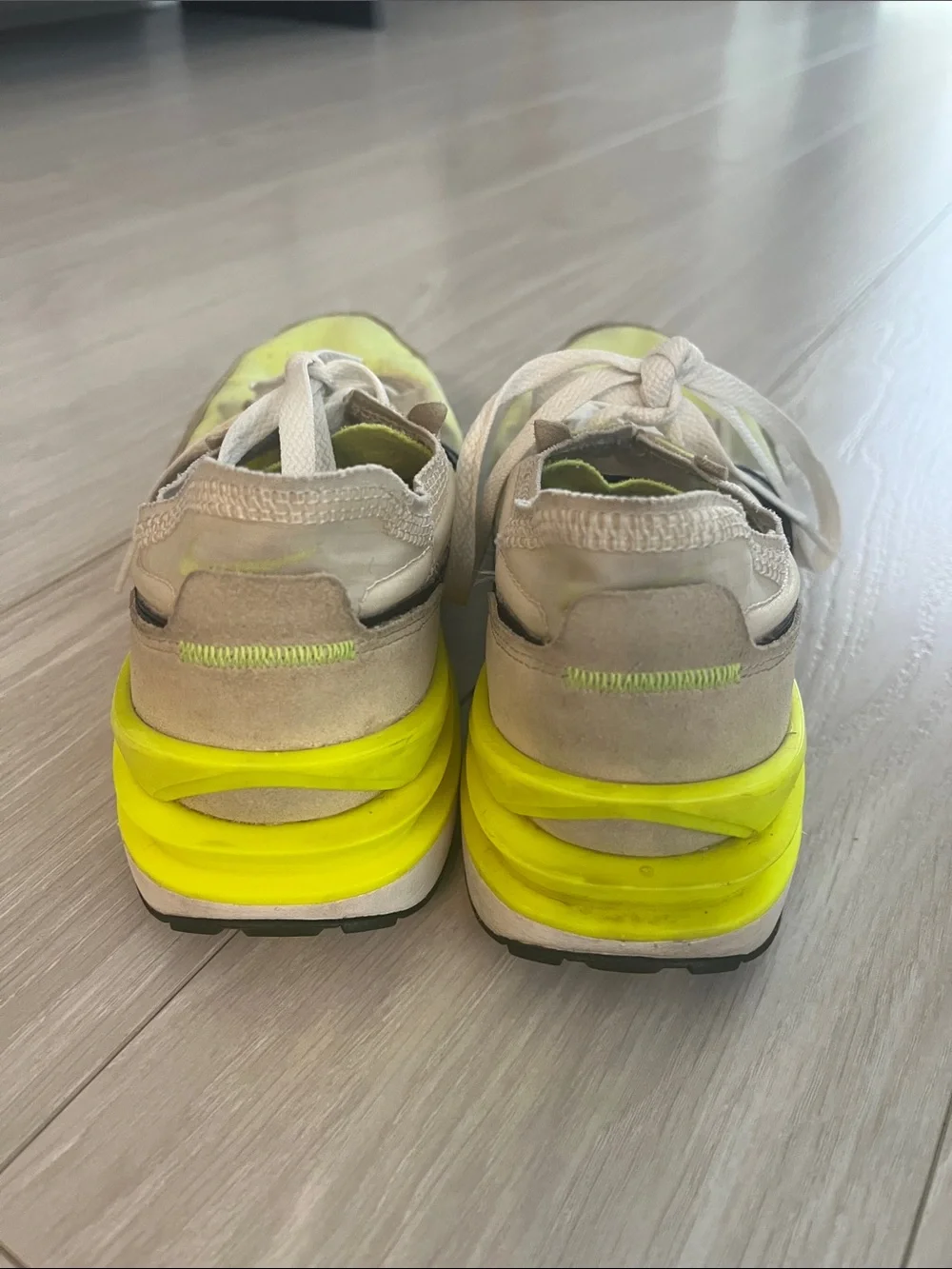 Nike Waffle One Sneakers Women's 8.5 Summit White Electric Green DN4696-101